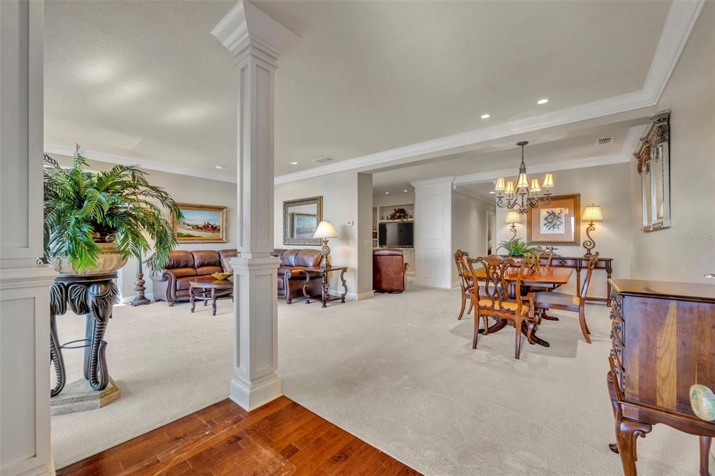 На продажу: $2,100,000 (2 спален, 2 ванн, 1900 Квадратных фут)