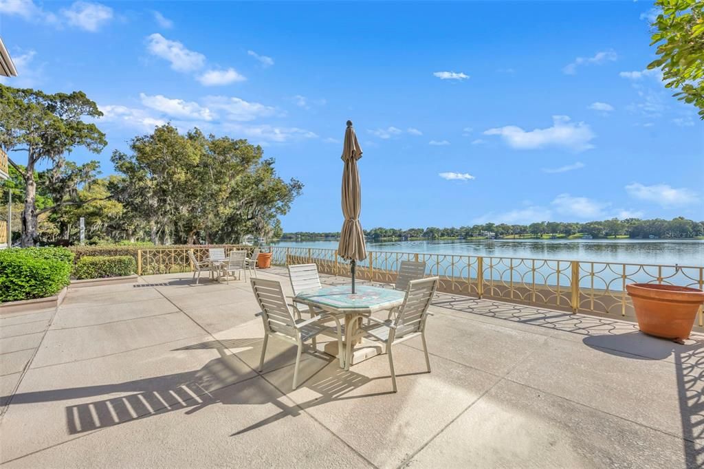 На продажу: $2,100,000 (2 спален, 2 ванн, 1900 Квадратных фут)