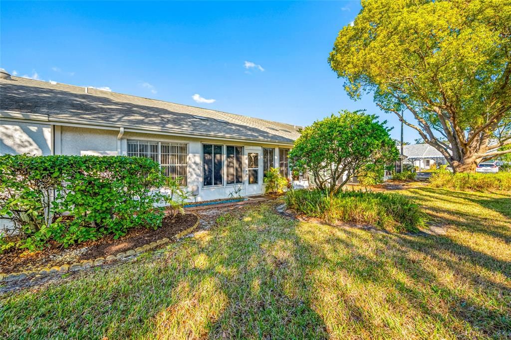 For Sale: $199,000 (2 beds, 2 baths, 1232 Square Feet)