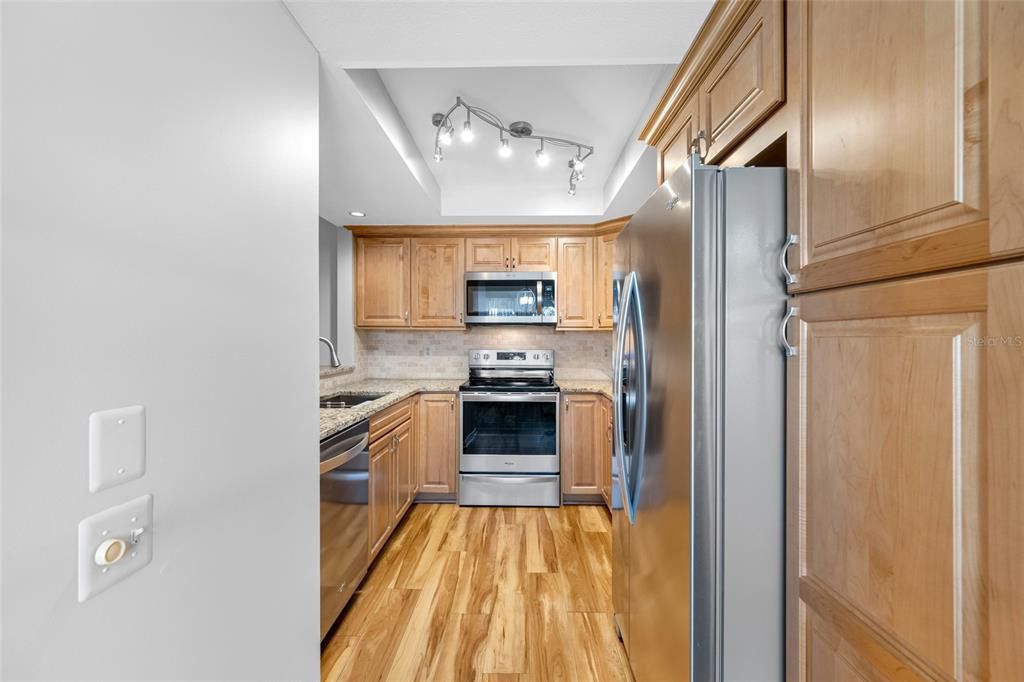 For Sale: $199,000 (2 beds, 2 baths, 1232 Square Feet)