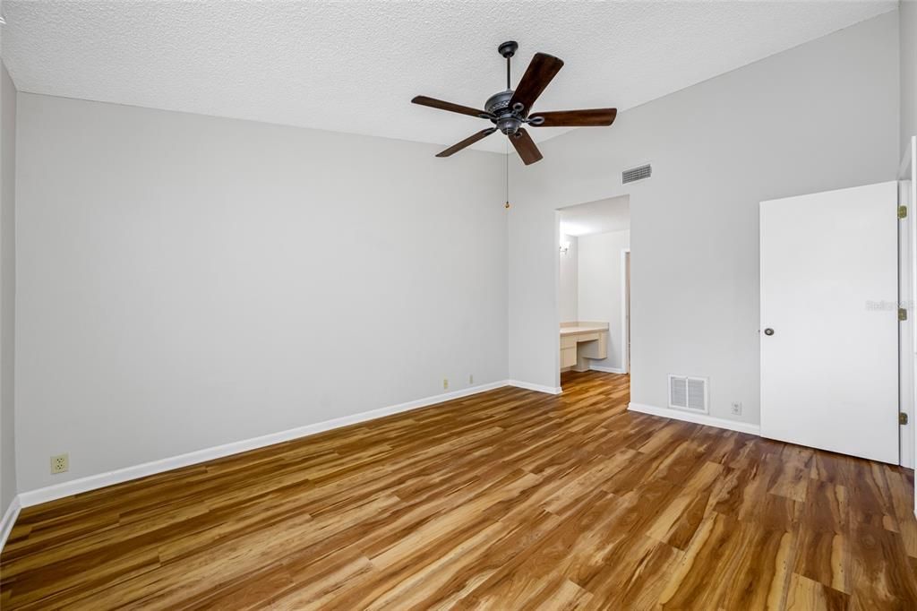 For Sale: $199,000 (2 beds, 2 baths, 1232 Square Feet)