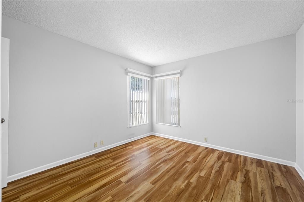 For Sale: $199,000 (2 beds, 2 baths, 1232 Square Feet)