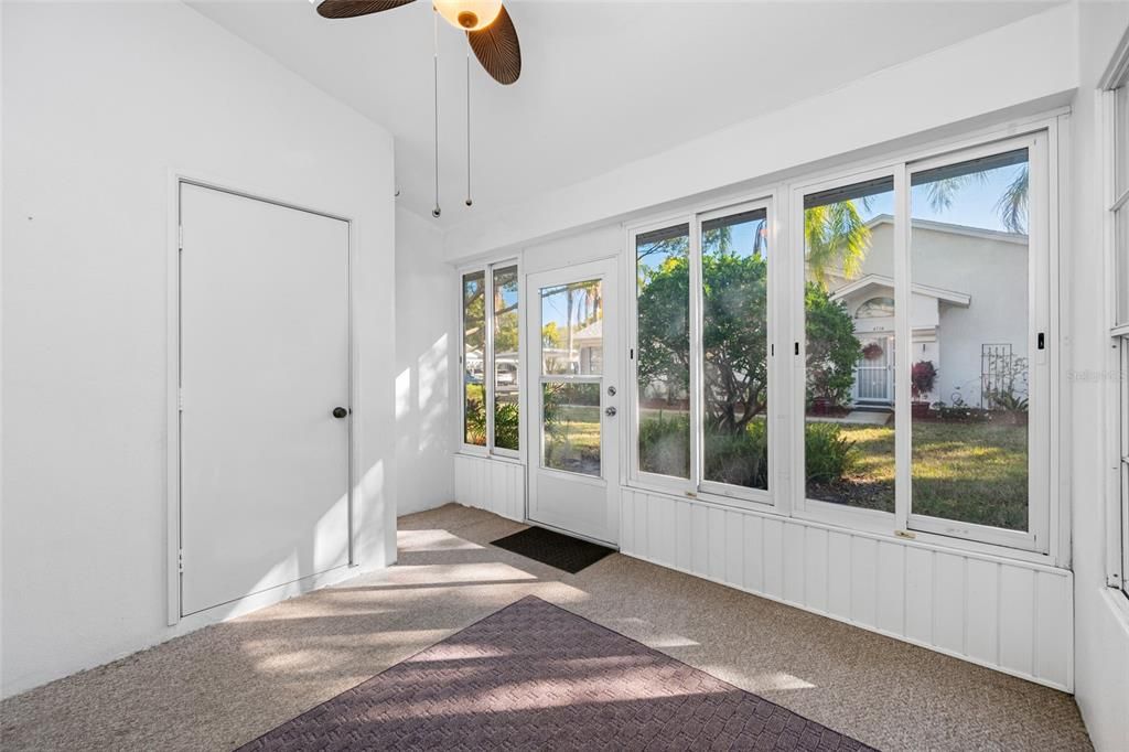 For Sale: $199,000 (2 beds, 2 baths, 1232 Square Feet)