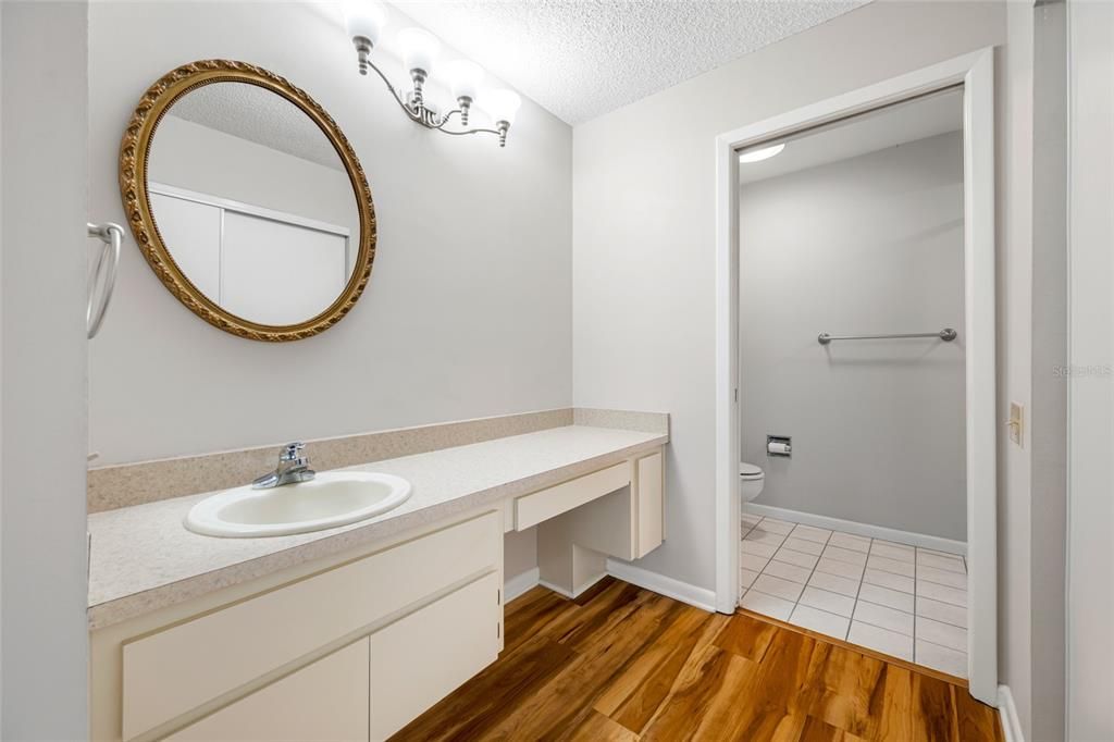 For Sale: $199,000 (2 beds, 2 baths, 1232 Square Feet)