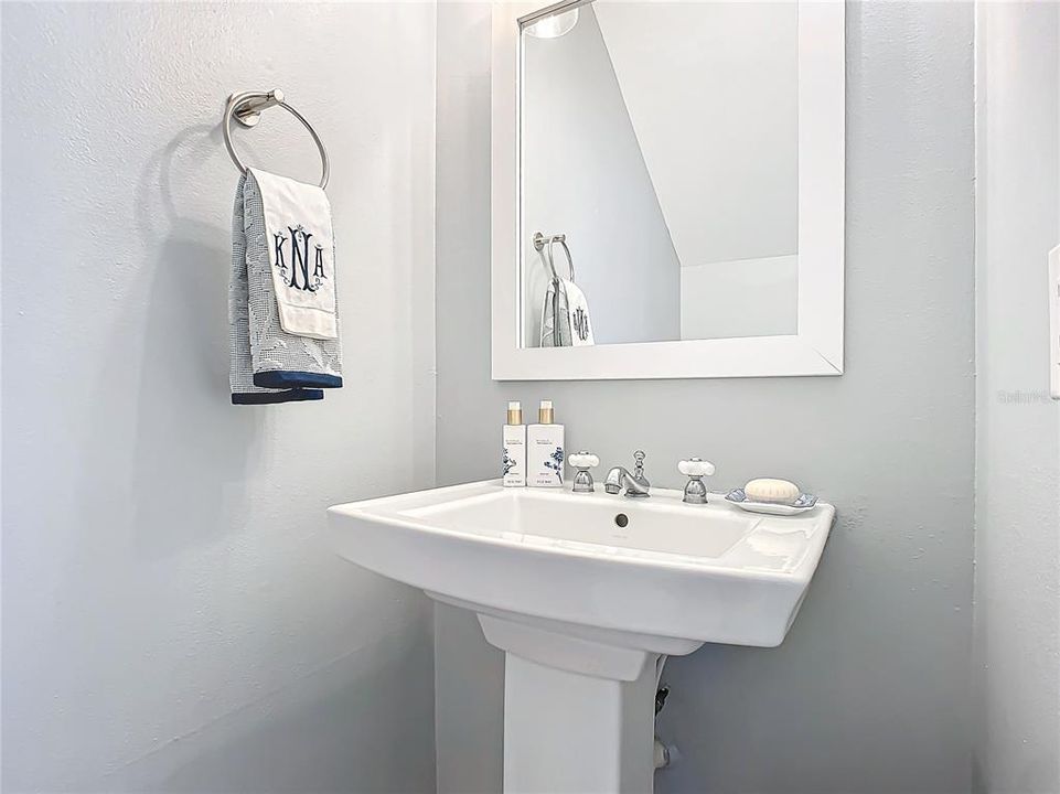 For Sale: $439,000 (3 beds, 2 baths, 1608 Square Feet)