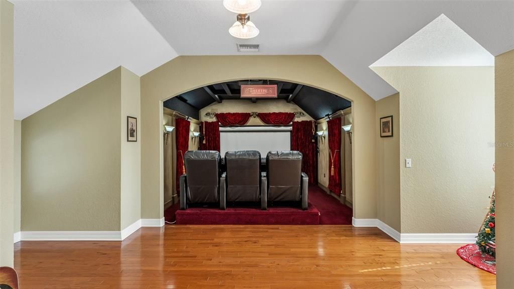 На продажу: $650,000 (3 спален, 4 ванн, 3375 Квадратных фут)