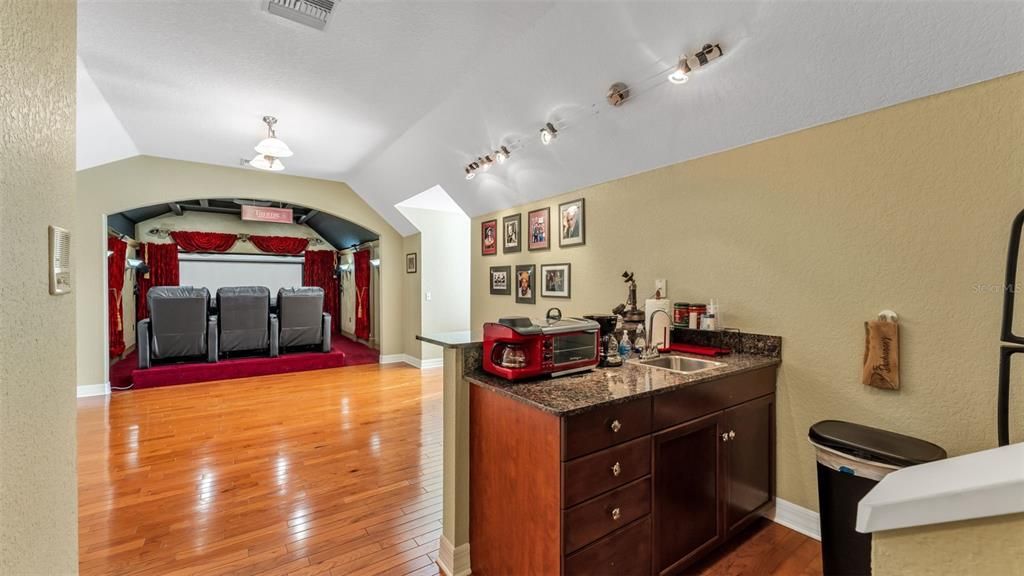 На продажу: $650,000 (3 спален, 4 ванн, 3375 Квадратных фут)