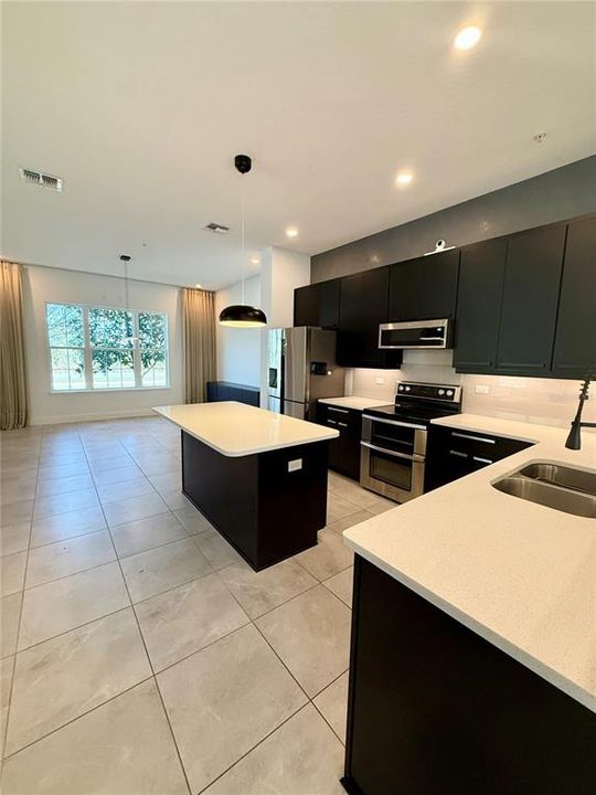 В аренду: $2,875 (3 спален, 2 ванн, 2009 Квадратных фут)