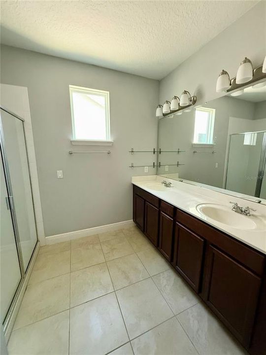 В аренду: $2,875 (3 спален, 2 ванн, 2009 Квадратных фут)