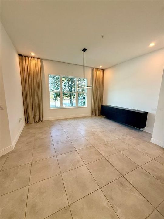 В аренду: $2,875 (3 спален, 2 ванн, 2009 Квадратных фут)