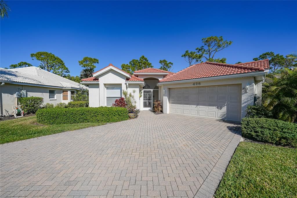 На продажу: $389,000 (2 спален, 2 ванн, 1282 Квадратных фут)