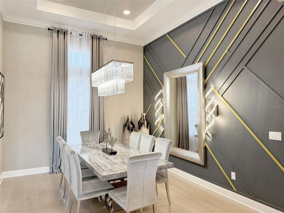 合同活跃: $2,549,900 (4 贝兹, 4 浴室, 4938 平方英尺)