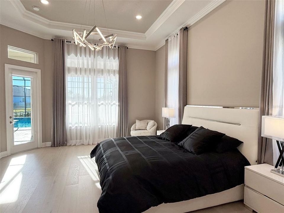 合同活跃: $2,549,900 (4 贝兹, 4 浴室, 4938 平方英尺)