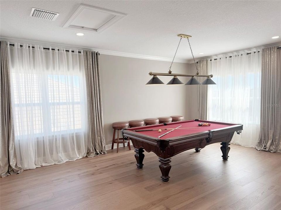 合同活跃: $2,549,900 (4 贝兹, 4 浴室, 4938 平方英尺)