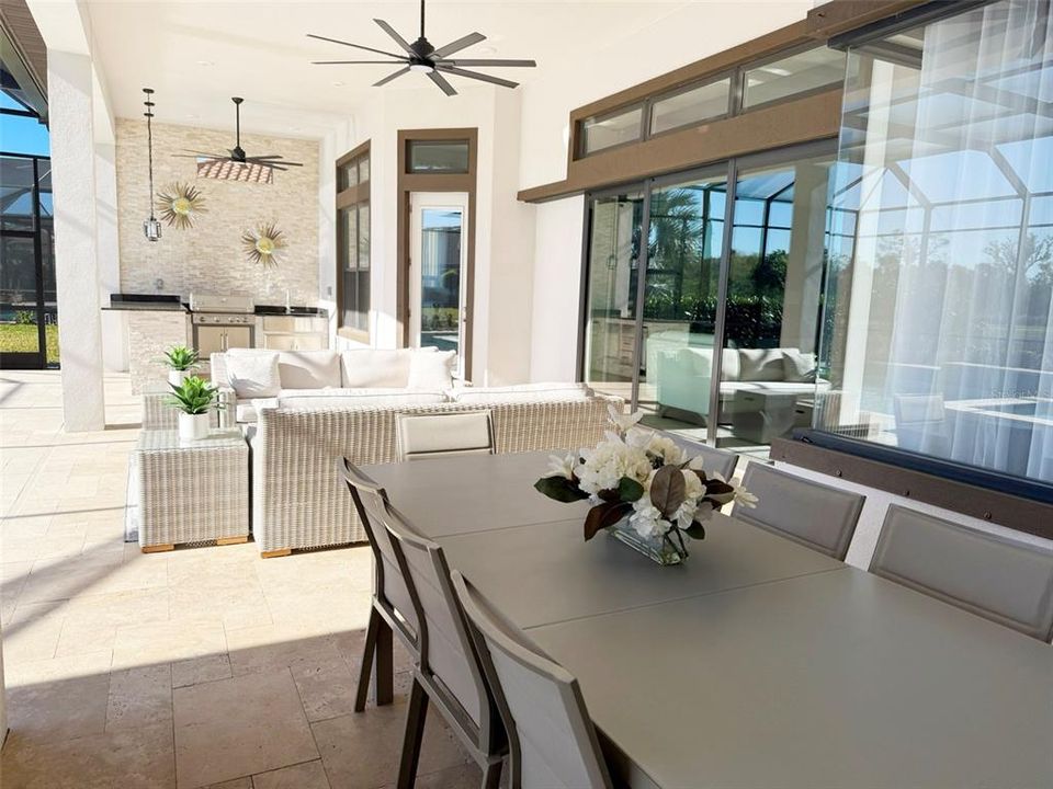 合同活跃: $2,549,900 (4 贝兹, 4 浴室, 4938 平方英尺)