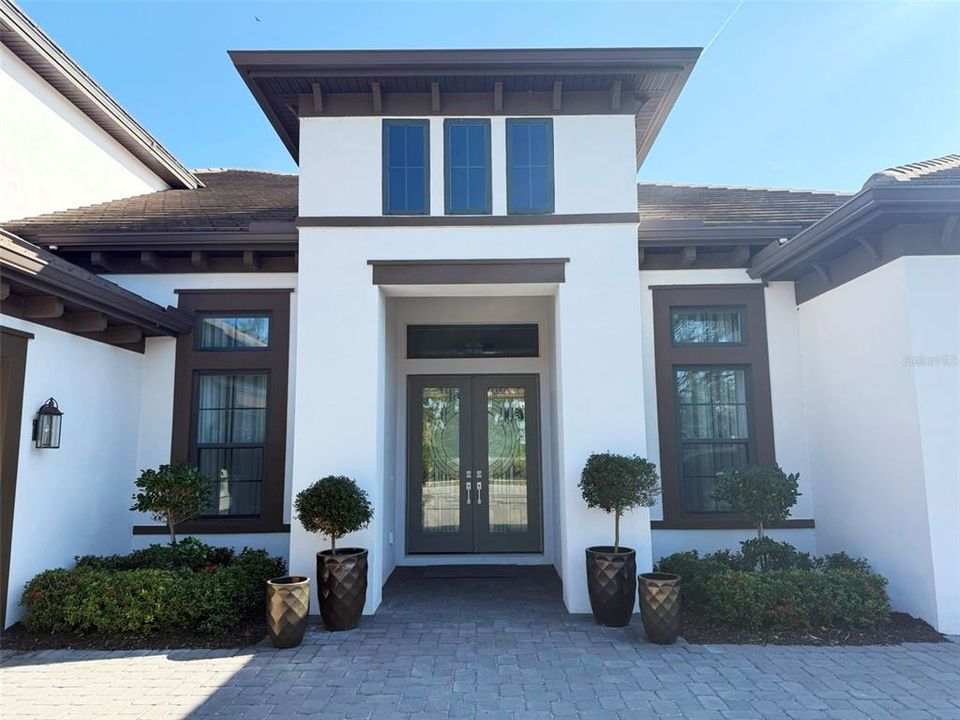 合同活跃: $2,549,900 (4 贝兹, 4 浴室, 4938 平方英尺)