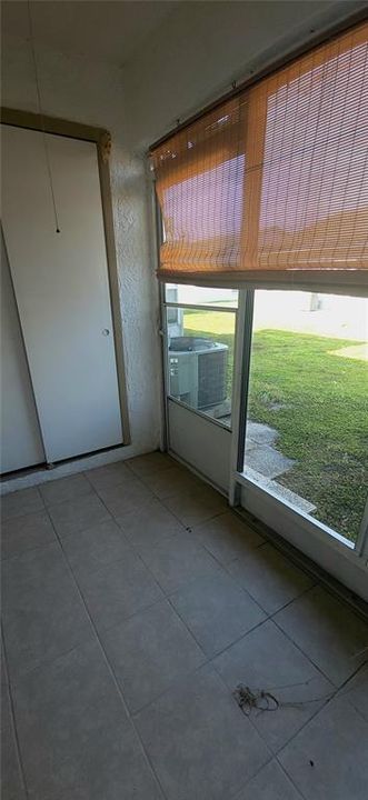 В аренду: $1,300 (2 спален, 1 ванн, 888 Квадратных фут)