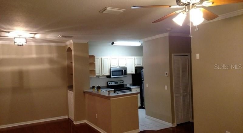 出租: $1,600 (2 贝兹, 2 浴室, 1009 平方英尺)