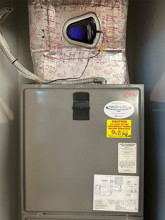 For Sale: $665,000 (4 beds, 3 baths, 2401 Square Feet)