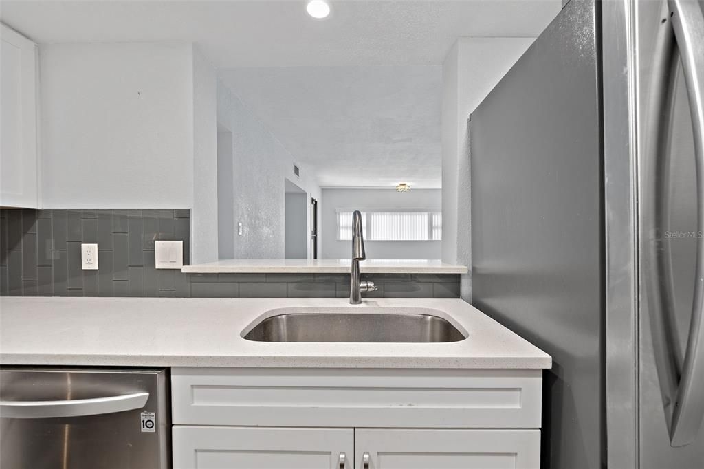 En Venta: $599,000 (2 camas, 2 baños, 1320 Pies cuadrados)