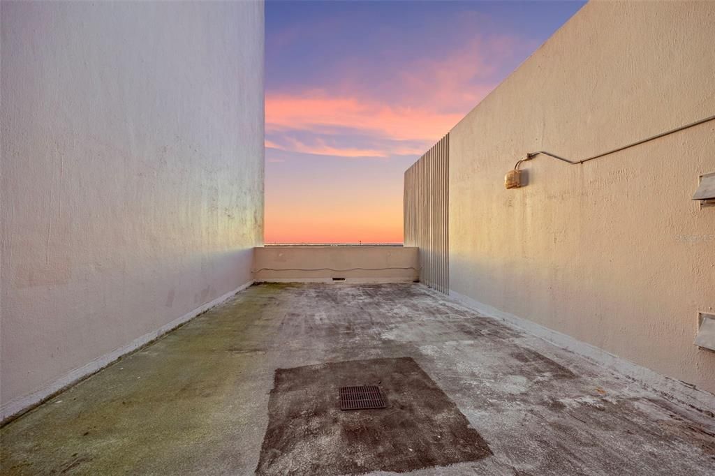 En Venta: $599,000 (2 camas, 2 baños, 1320 Pies cuadrados)