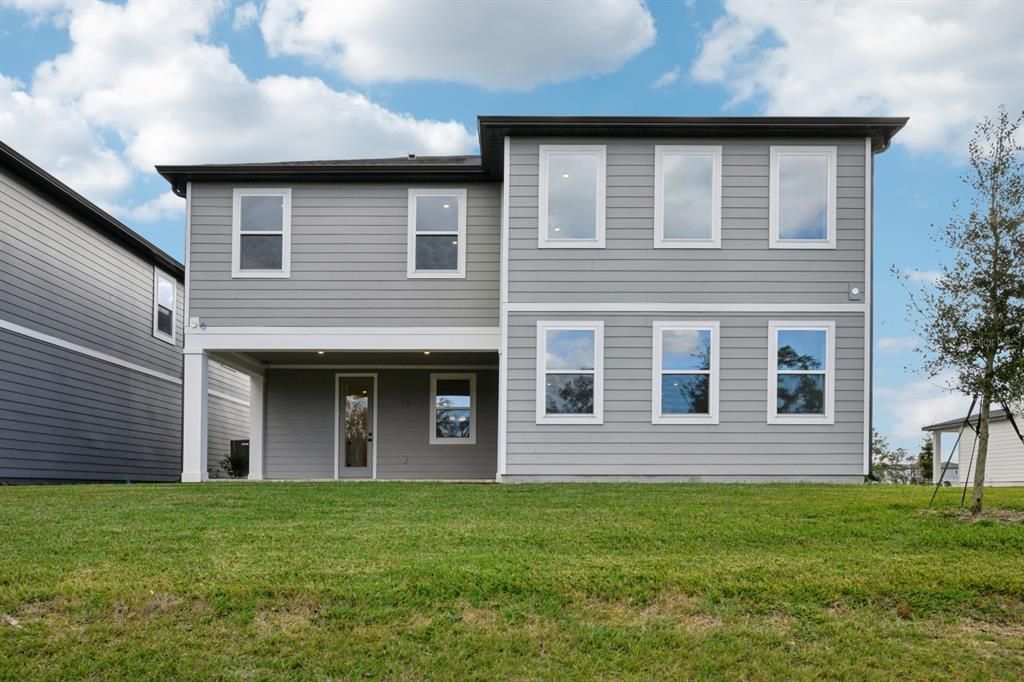 For Sale: $999,990 (5 beds, 4 baths, 3711 Square Feet)