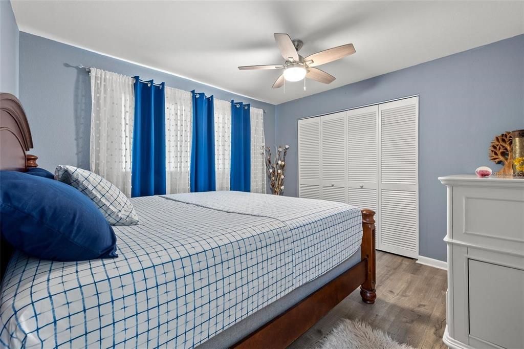 出租: $3,340 (3 贝兹, 2 浴室, 1553 平方英尺)