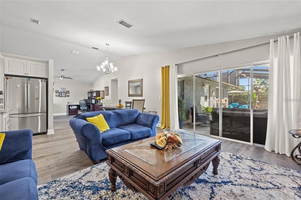 出租: $3,340 (3 贝兹, 2 浴室, 1553 平方英尺)