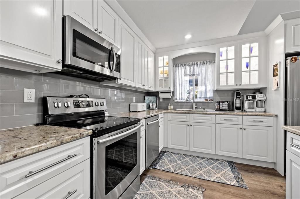 出租: $3,340 (3 贝兹, 2 浴室, 1553 平方英尺)