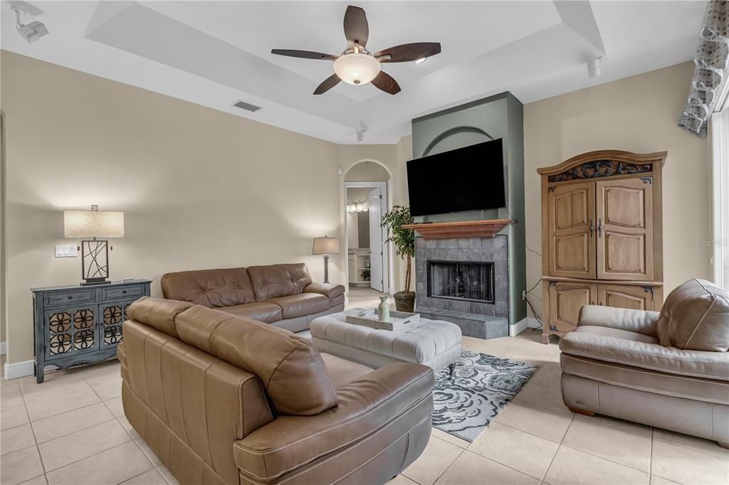 For Sale: $869,000 (3 beds, 3 baths, 2438 Square Feet)