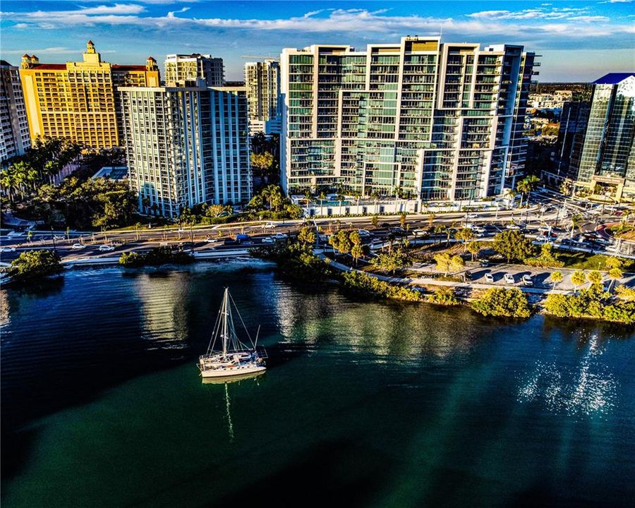 For Sale: $869,000 (3 beds, 3 baths, 2438 Square Feet)