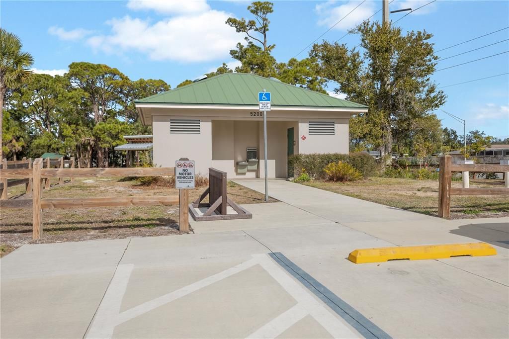 For Sale: $869,000 (3 beds, 3 baths, 2438 Square Feet)