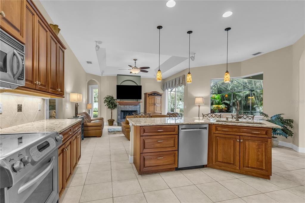 For Sale: $869,000 (3 beds, 3 baths, 2438 Square Feet)