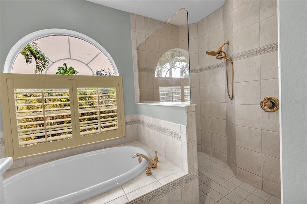 For Sale: $869,000 (3 beds, 3 baths, 2438 Square Feet)