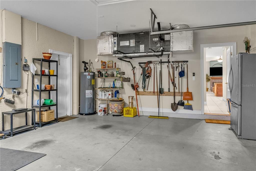 For Sale: $869,000 (3 beds, 3 baths, 2438 Square Feet)