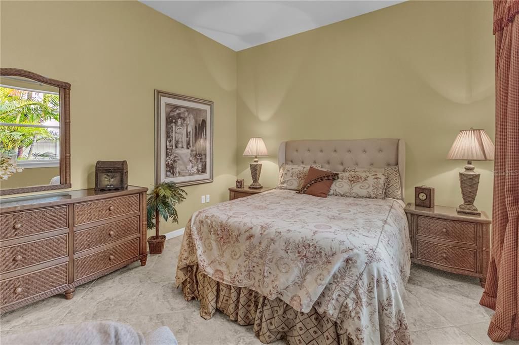 For Sale: $869,000 (3 beds, 3 baths, 2438 Square Feet)