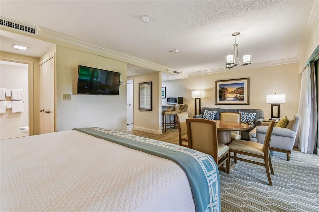 For Sale: $184,900 (1 beds, 1 baths, 530 Square Feet)