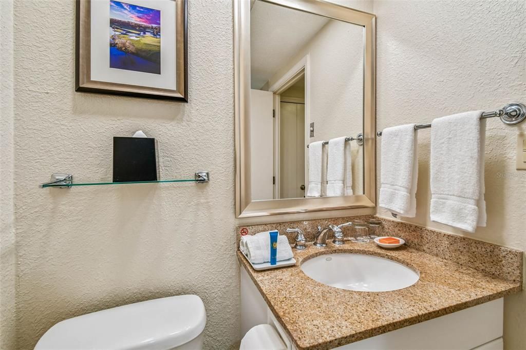 For Sale: $184,900 (1 beds, 1 baths, 530 Square Feet)