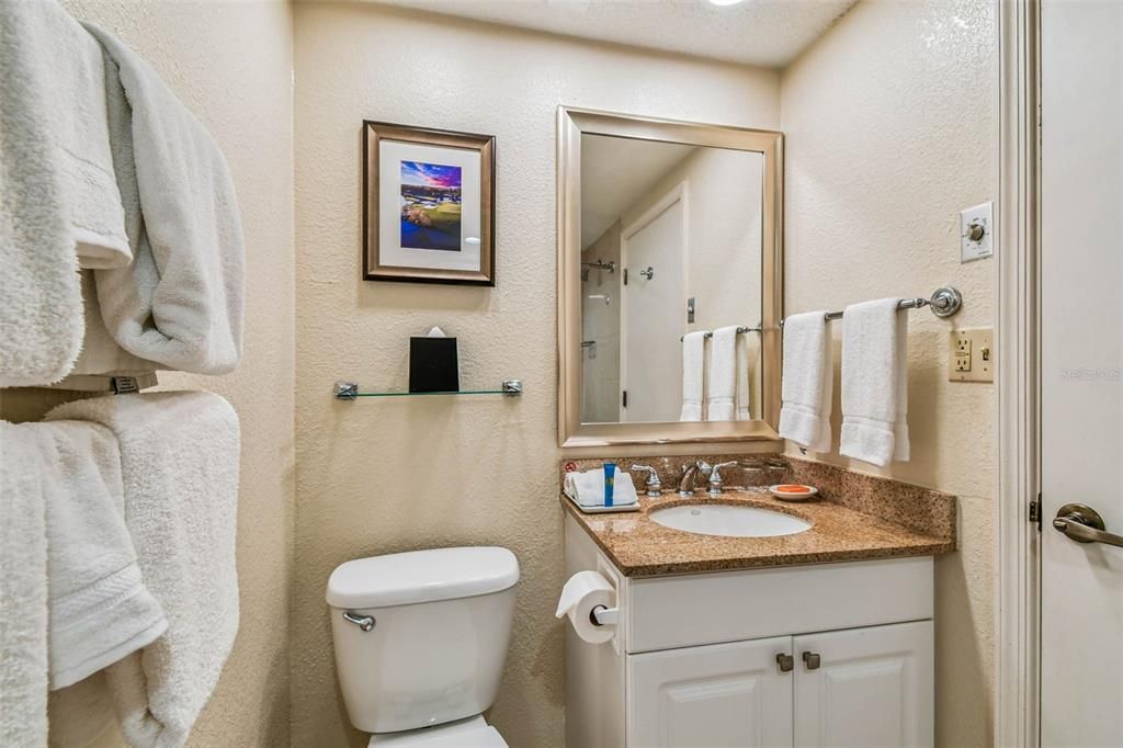 For Sale: $184,900 (1 beds, 1 baths, 530 Square Feet)