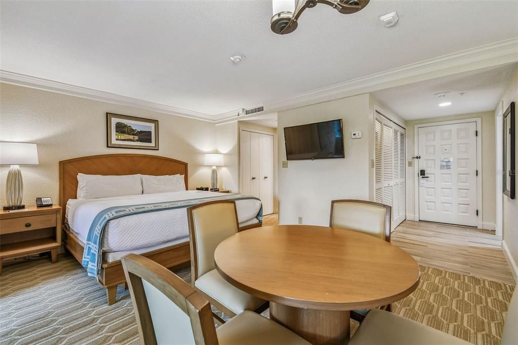 For Sale: $184,900 (1 beds, 1 baths, 530 Square Feet)