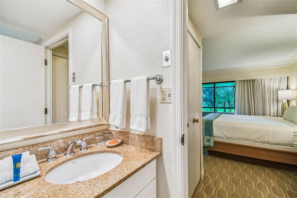 For Sale: $184,900 (1 beds, 1 baths, 530 Square Feet)