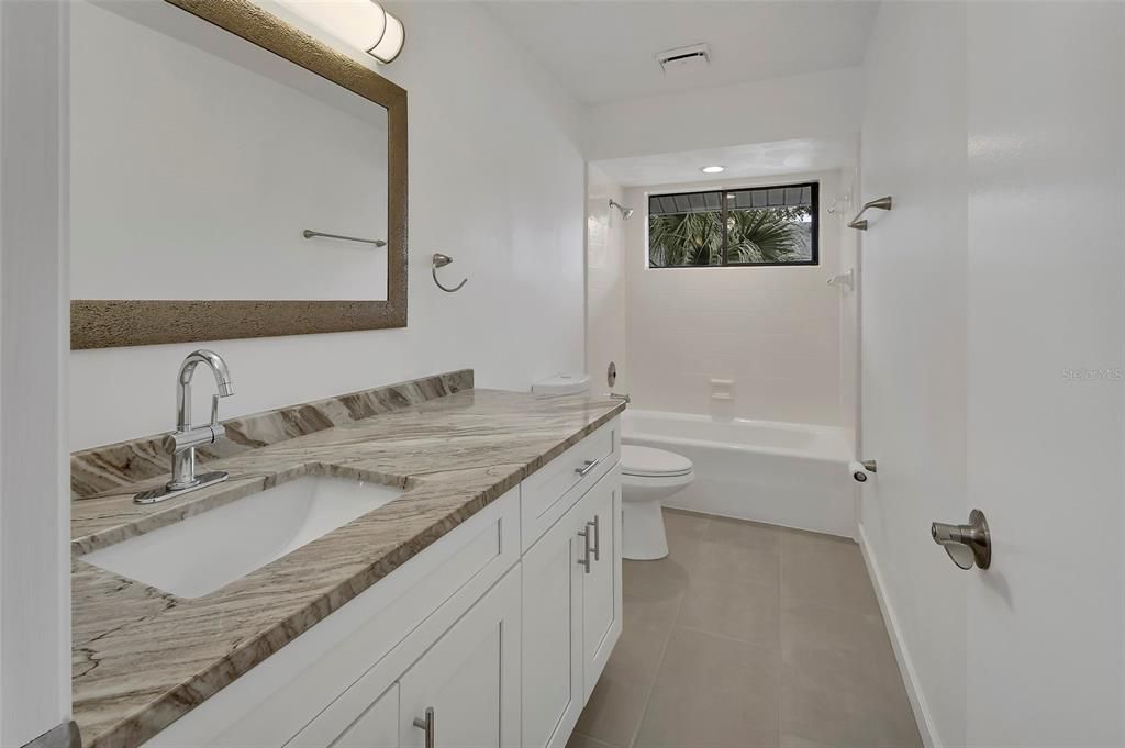 En Venta: $479,000 (3 camas, 2 baños, 2021 Pies cuadrados)