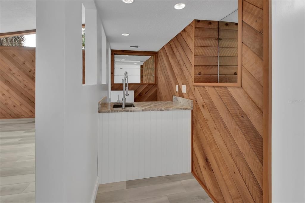 En Venta: $479,000 (3 camas, 2 baños, 2021 Pies cuadrados)