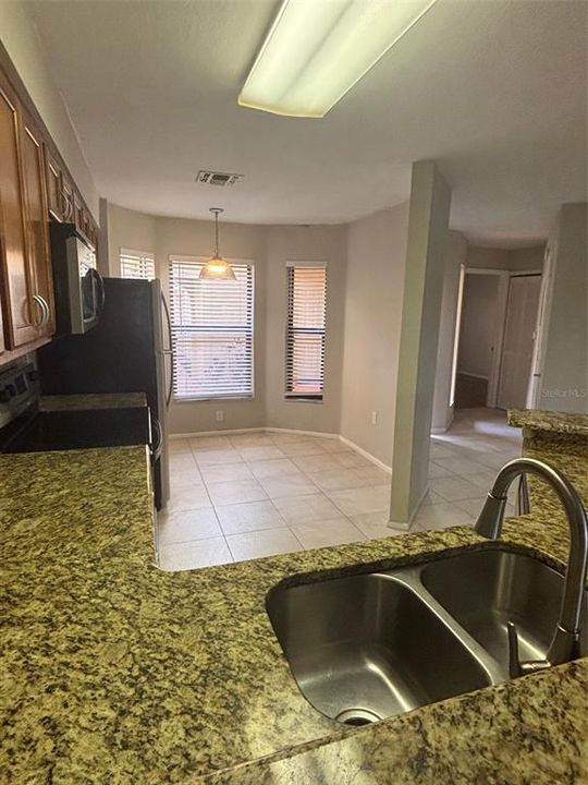 For Rent: $1,895 (2 beds, 2 baths, 1014 Square Feet)