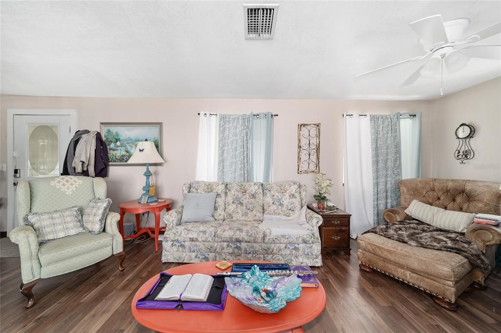 For Sale: $550,250 (4 beds, 4 baths, 3394 Square Feet)