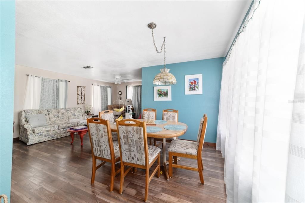 For Sale: $550,250 (4 beds, 4 baths, 3394 Square Feet)