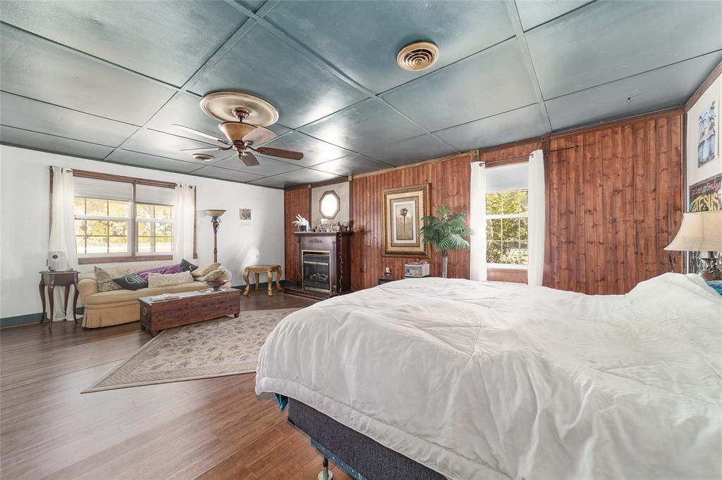 For Sale: $550,250 (4 beds, 4 baths, 3394 Square Feet)