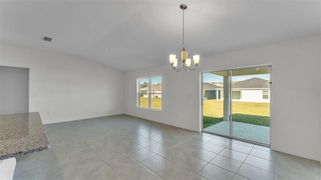 В аренду: $1,900 (3 спален, 2 ванн, 1541 Квадратных фут)