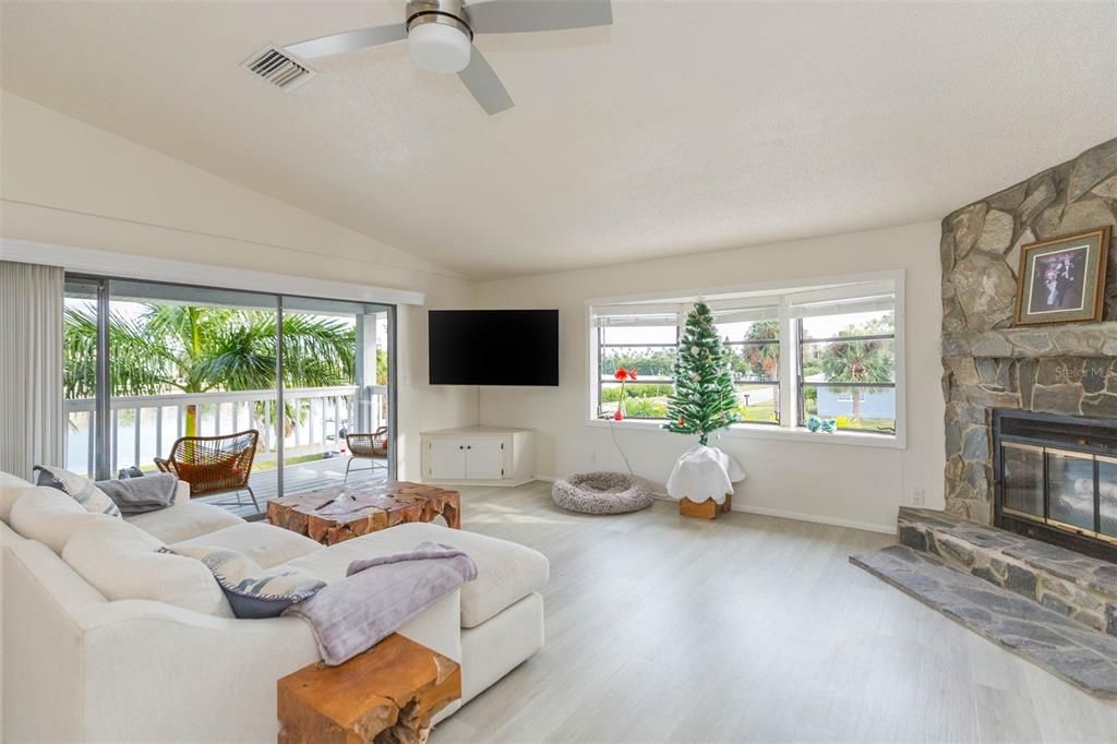 For Rent: $5,000 (4 beds, 3 baths, 2575 Square Feet)