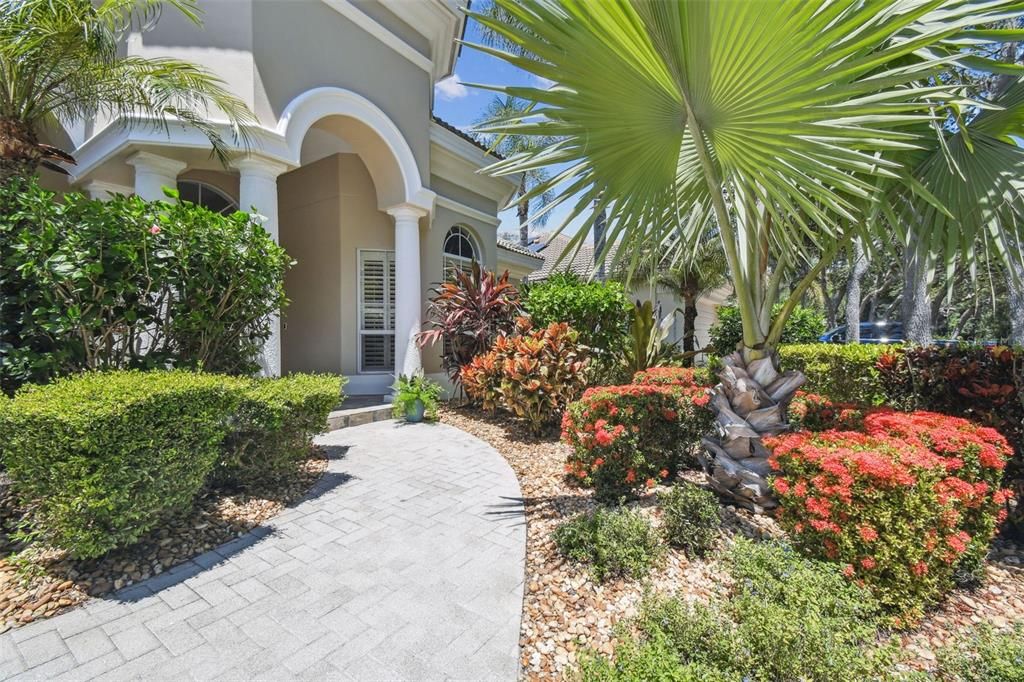 En Venta: $1,095,000 (5 camas, 3 baños, 3698 Pies cuadrados)